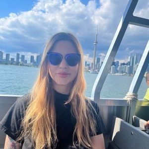 Meet your Posher, Karina